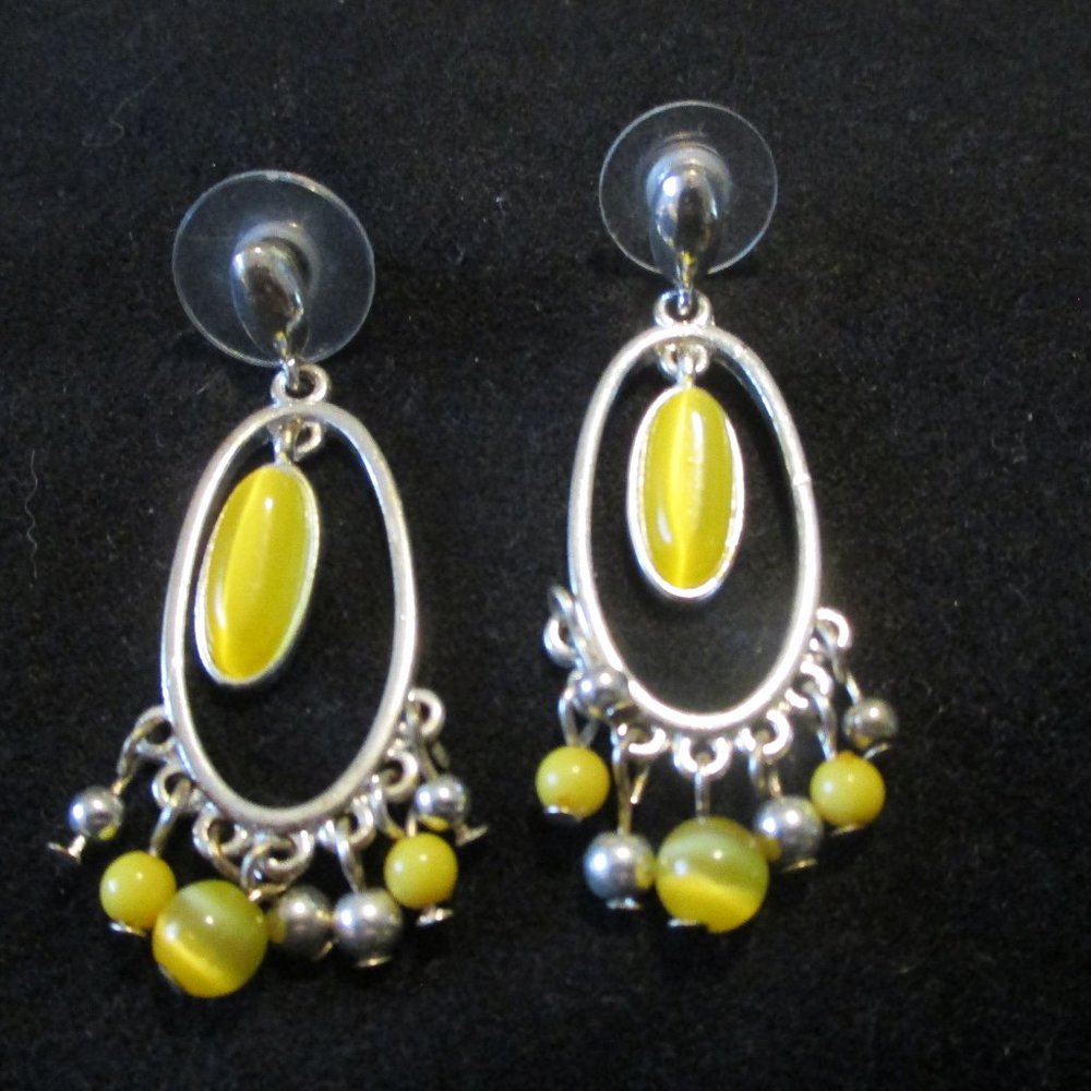 Vintage Dangle Earrings Yellow Cats Eye